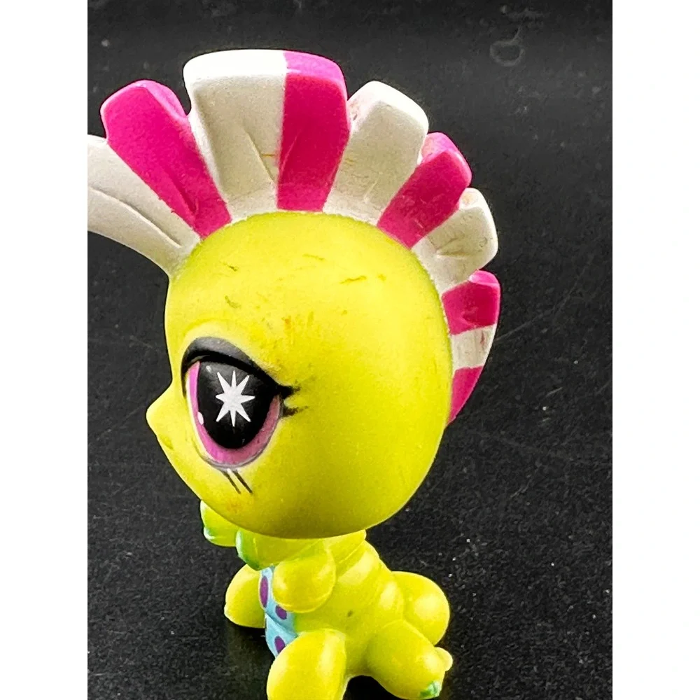 Authentic‎ LPS Littlest Pet Shop Caterpillar Purple Eyes Mohawk SPECIAL EDITION